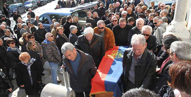 Ajaccio : L'adieu de ses amis à Paul Bertolucci