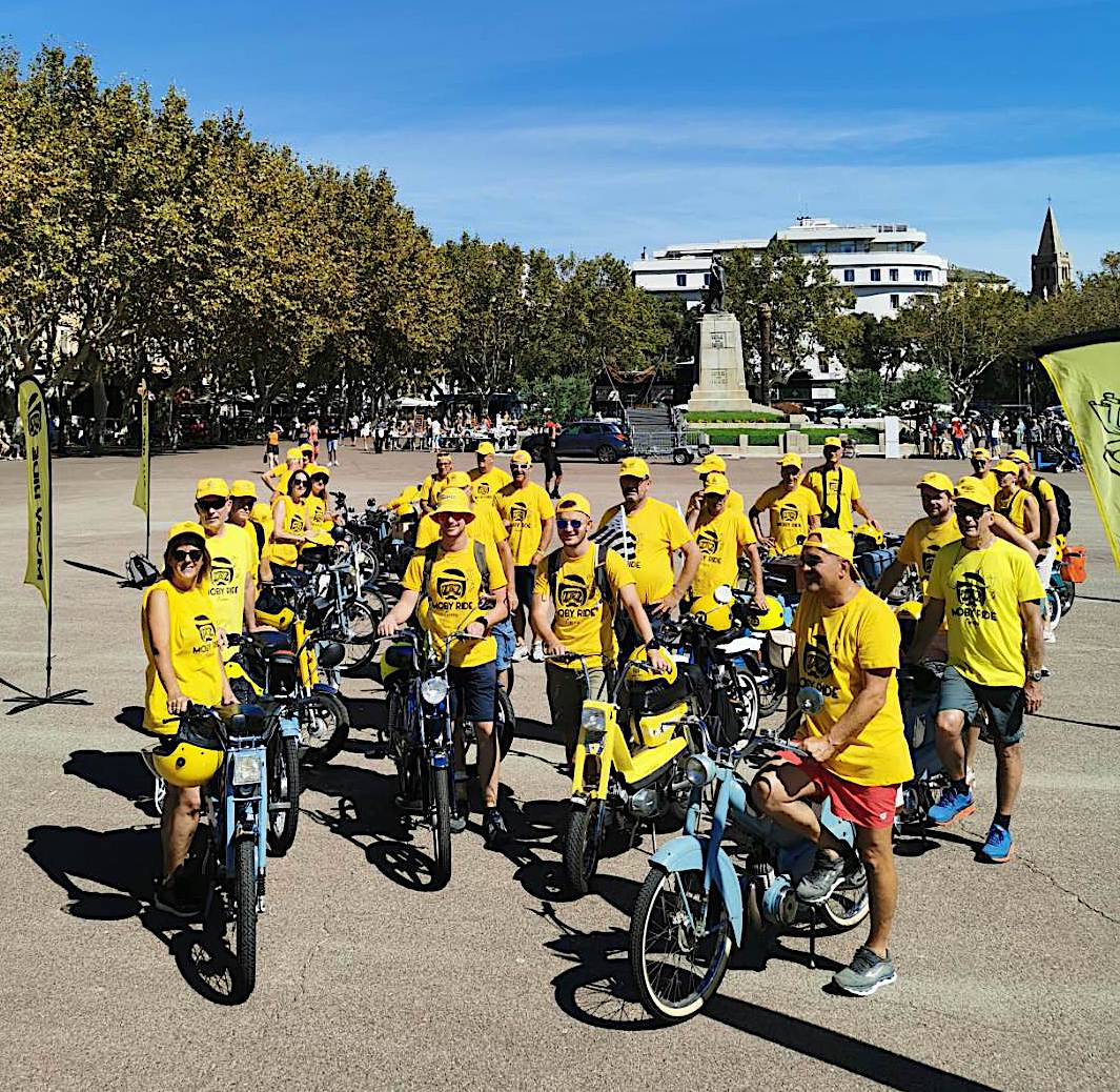 Moby Rider Moby Ride Corsica : un tour de Corse de 800 kilomètres en mobylette