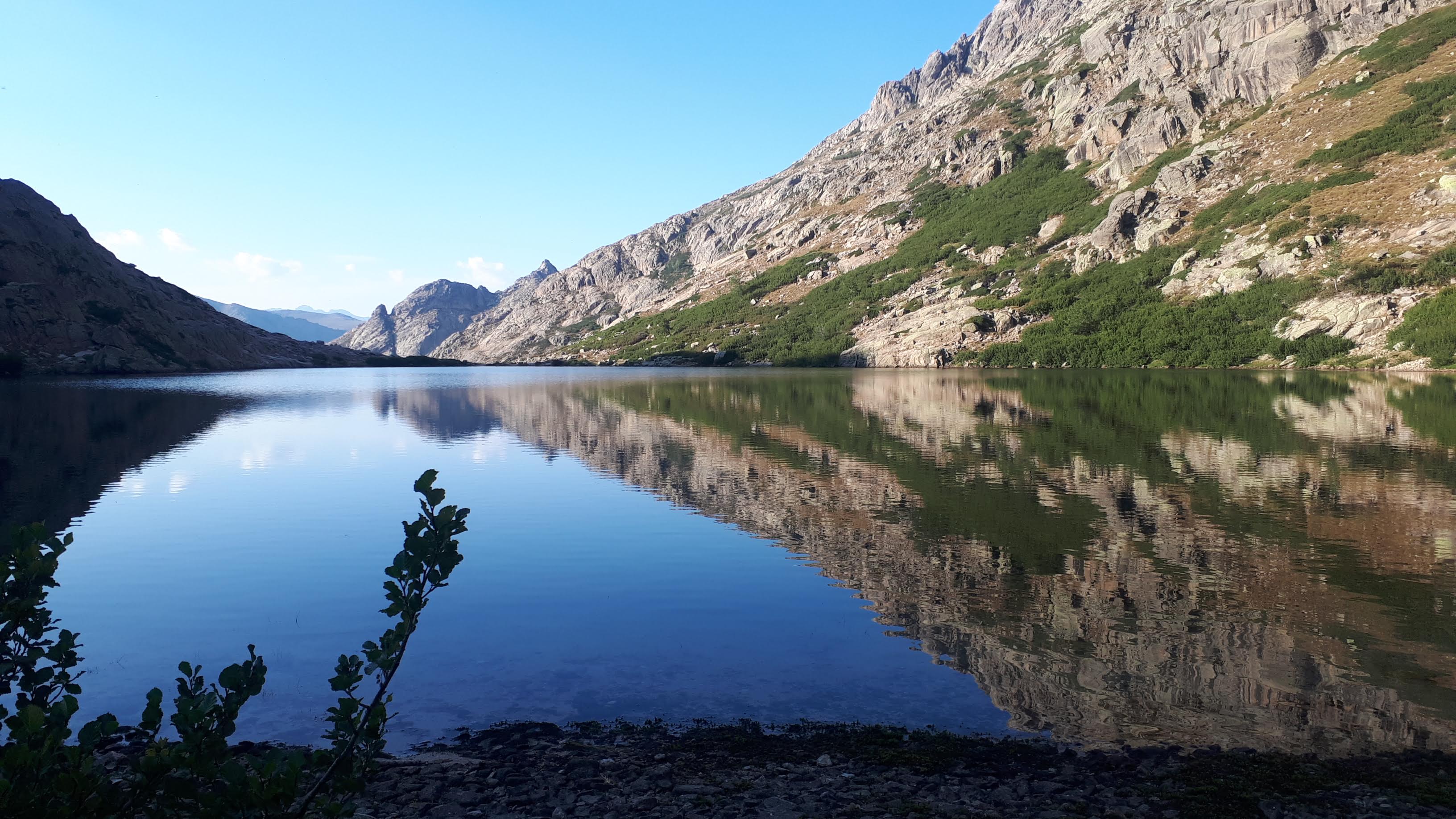 La photo du jour :  le magnifique lac de Goria