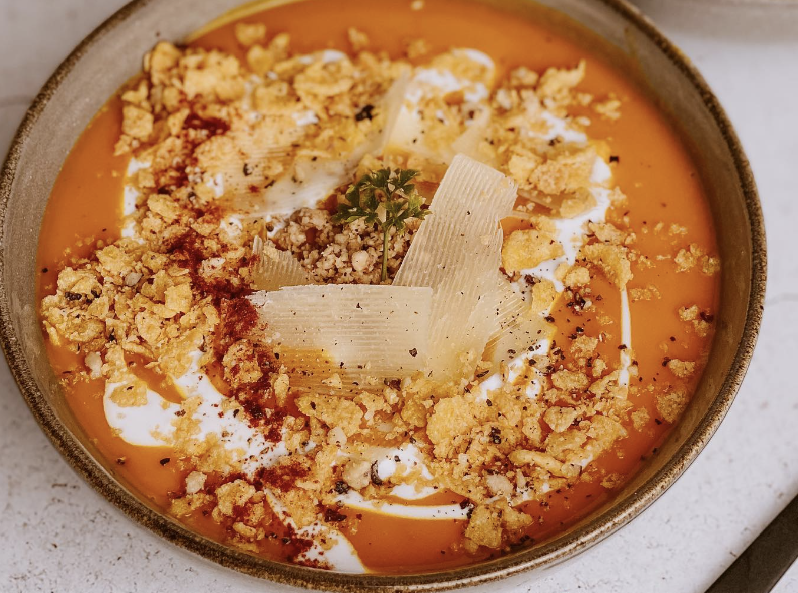 A table : Velouté de potimarron au lait de coco et au curry avec #lapetitecuisinedemarie