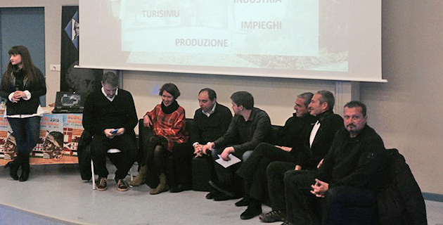 Animé par Serena Talamoni, le débat a rassemblé Sébastien Simoni, Vanina Bernard-Leoni, Jean-André Miniconi, César Filippi, Joseph Colombani et Alain Mosconi à l’université de Corse