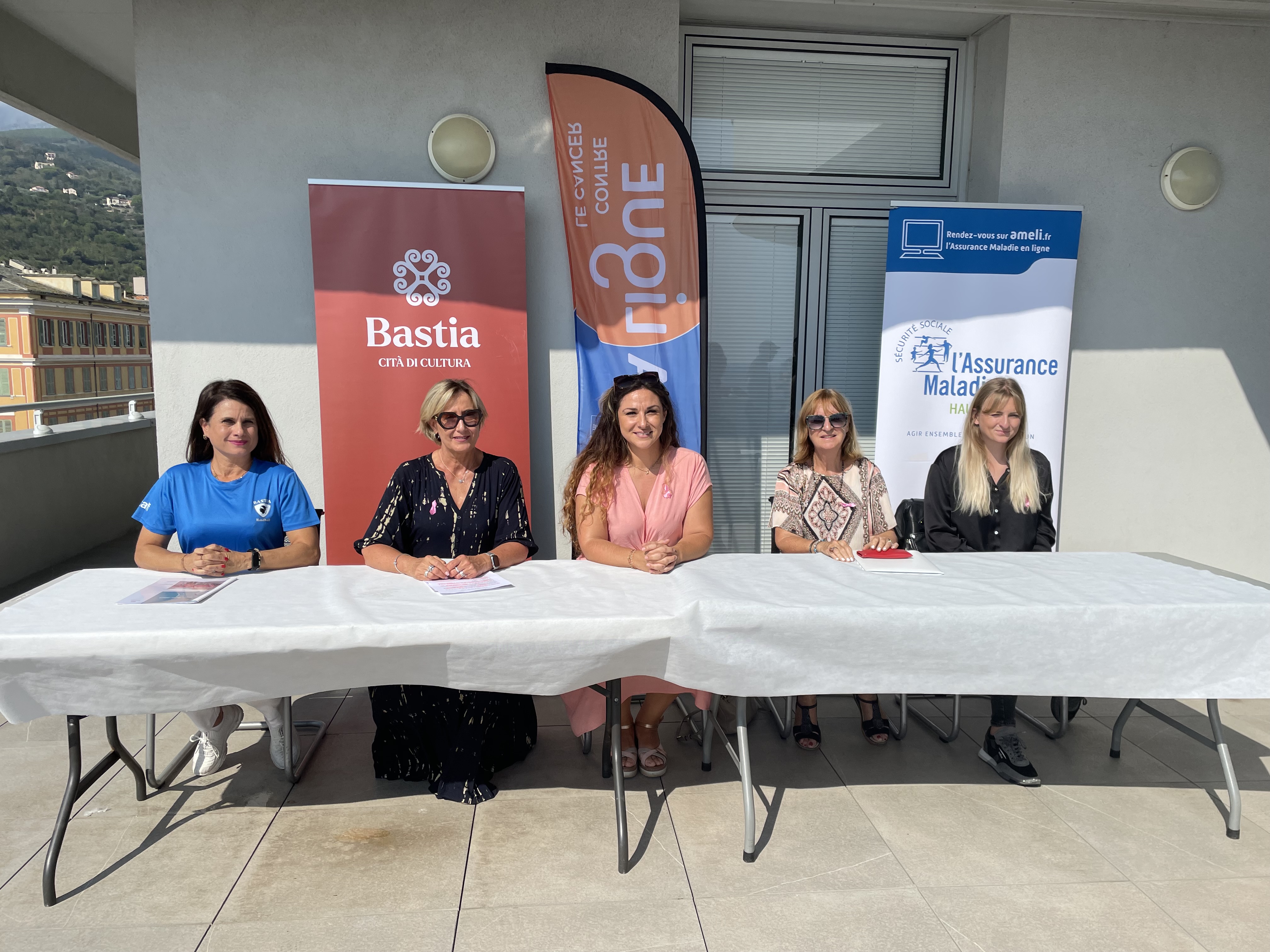 Marilyne Demasi (BHB), Muriel Delattre (CPAM), Laure Orsini-Sauli (Mairie de Bastia), Claudine Legay (Ligue Contre le Cancer de la Haute-Corse) et Vanessa Figarella (La Marie-Do) ont présenté Octobre Rose 2023.