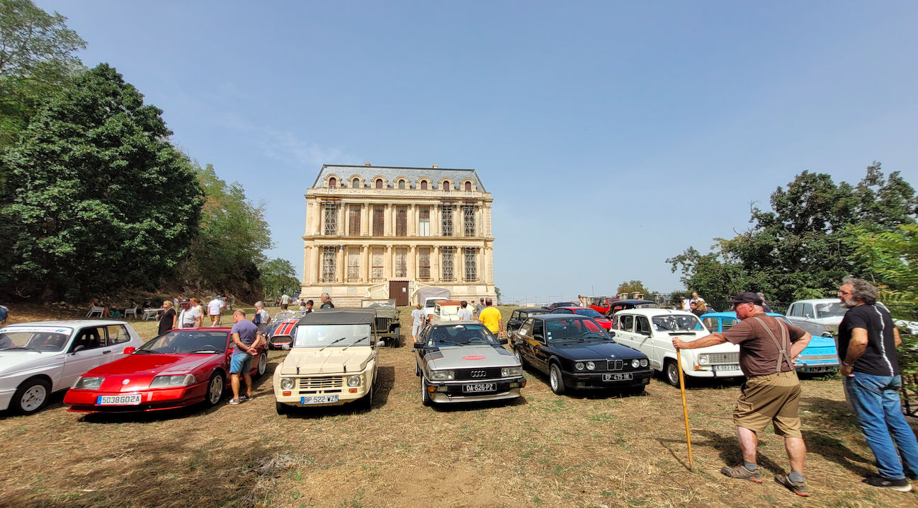 Alata : le château de la Punta et les véhicules anciens en vedette des journées européennes du patrimoine