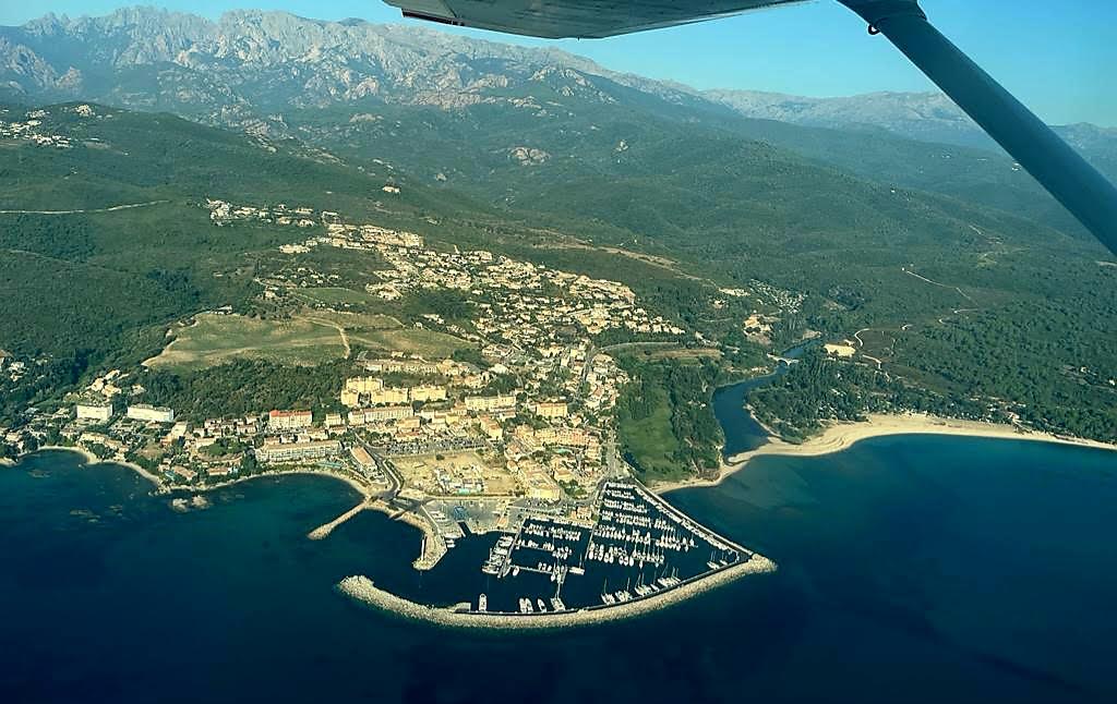 Letia San Roccu sous les nuages (Fanny Arrighi)