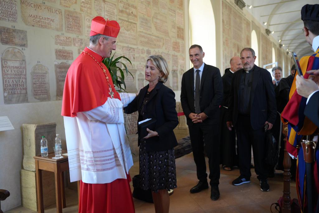Le  Cardinal Bustillo reçoit la visite de courtoisie de Marie Antoinette Maupertuis, Présidente de l'Assemblée de Corse, et Gilles Simeoni, Président de l'Exécutif.