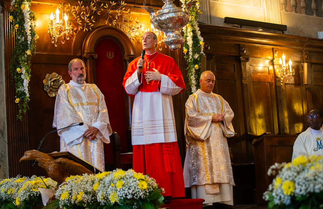 A Ajaccio et Bastia, le cardinal Bustillo célèbre la messe devant des fidèles enthousiastes