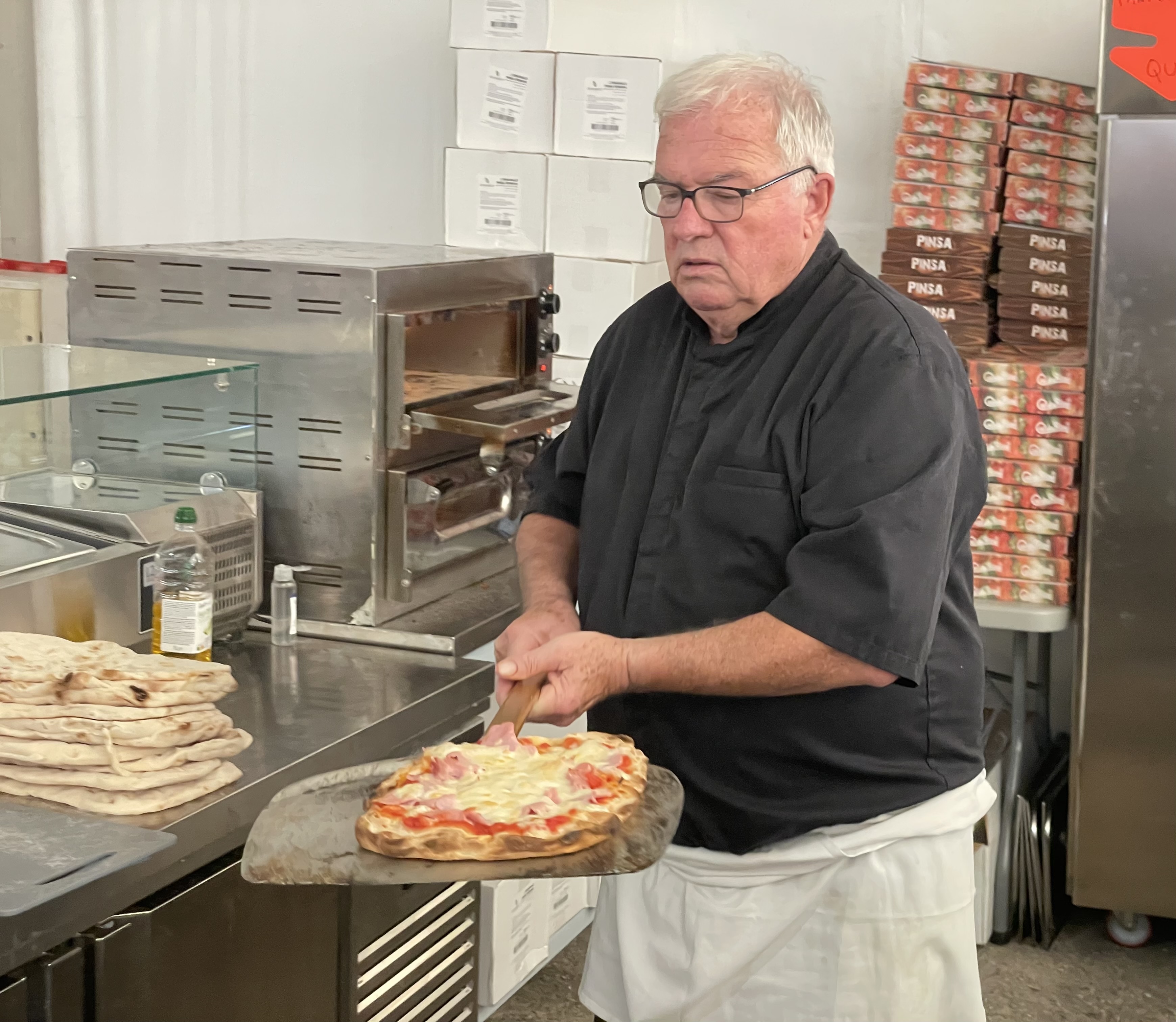 Chaud devant, show pizza.