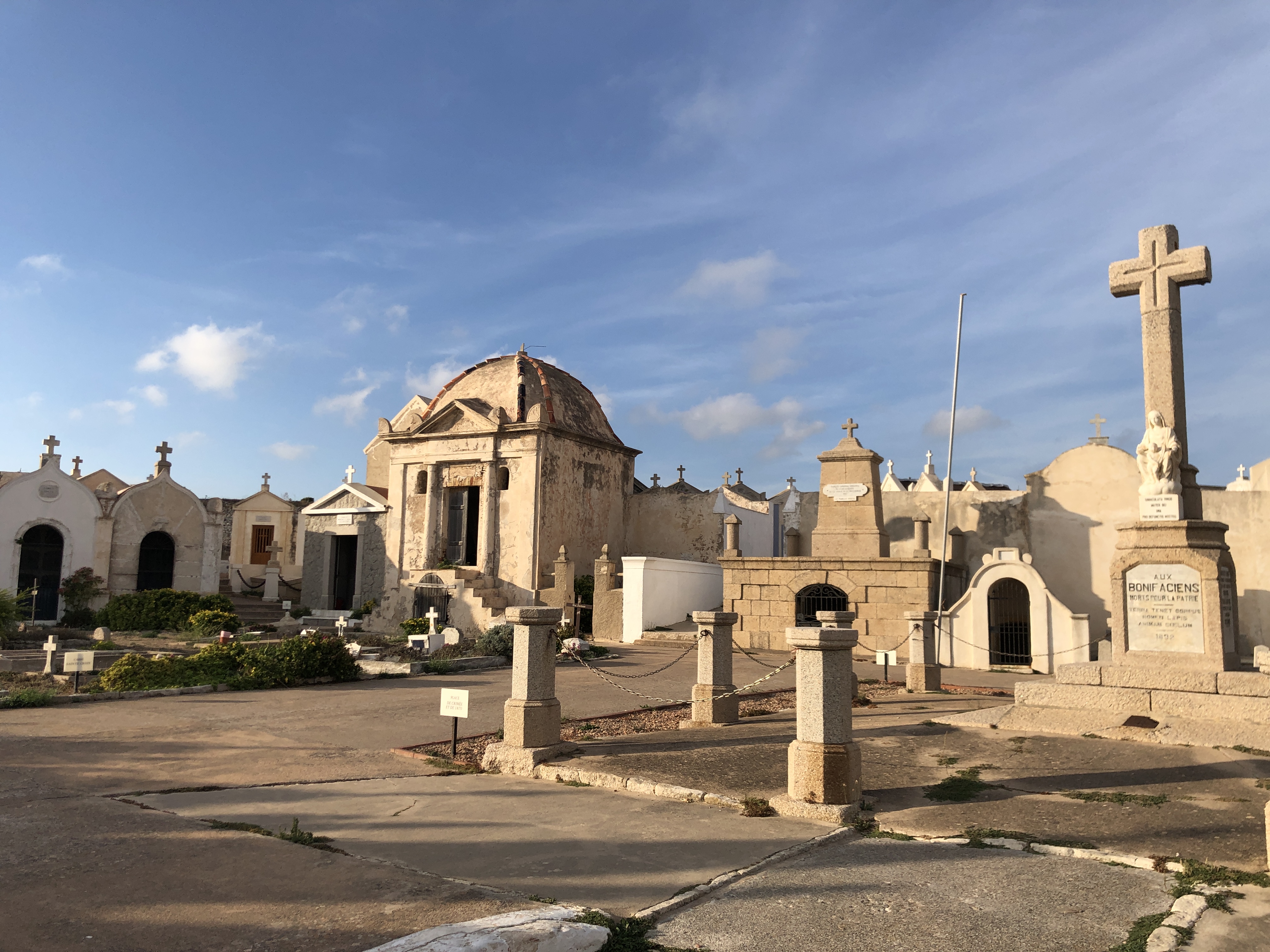 Le cimetière marin de Bonifacio. Crédit photo: David Ravier.