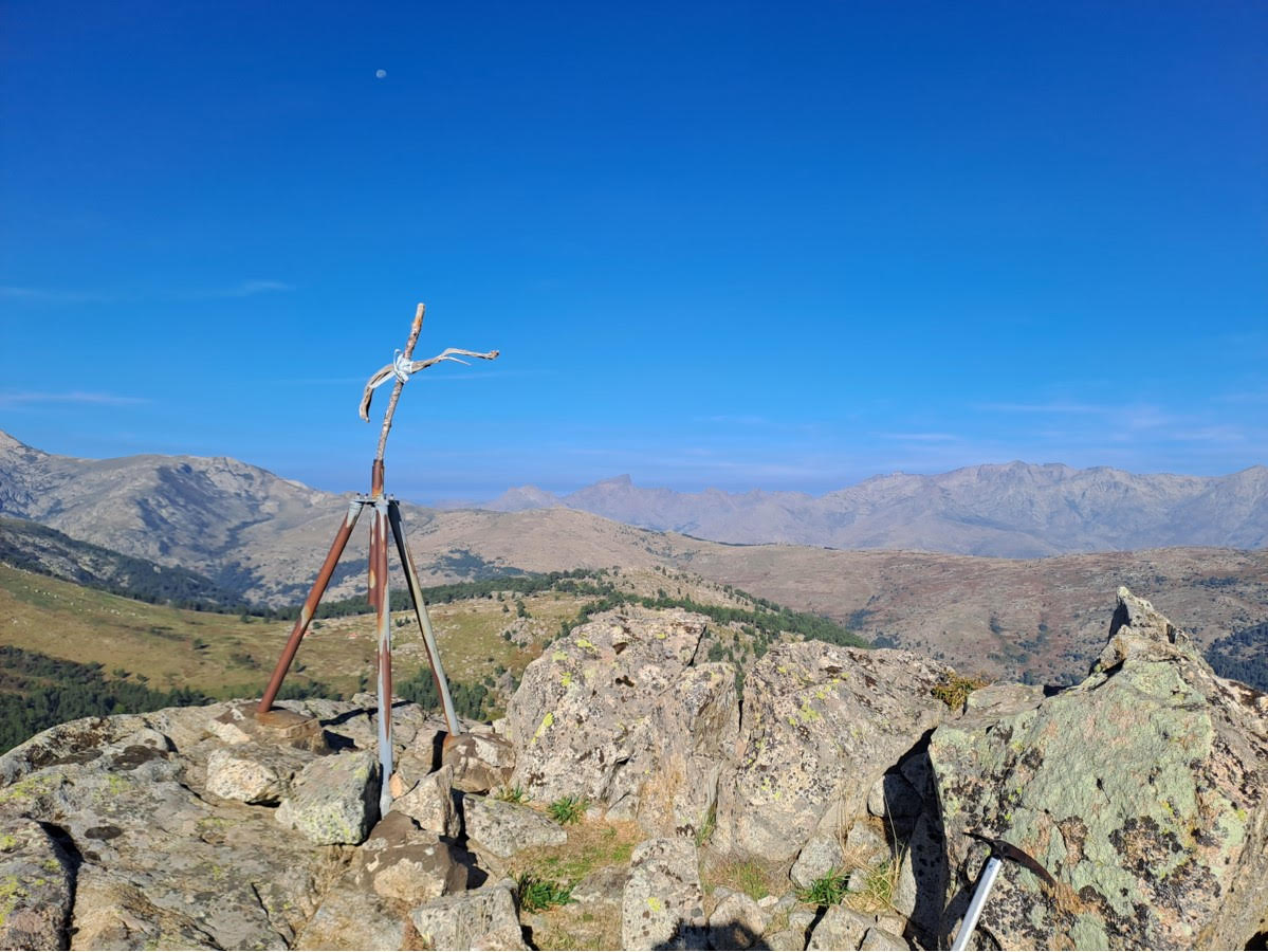 La photo du jour : au sommet du Forcelle dans le Niolu