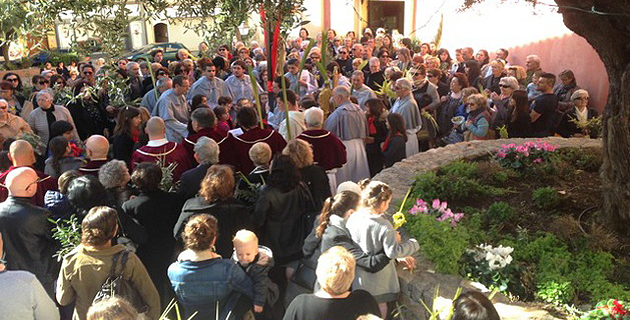 Foule à Calvi pour la bénédiction des Rameaux 