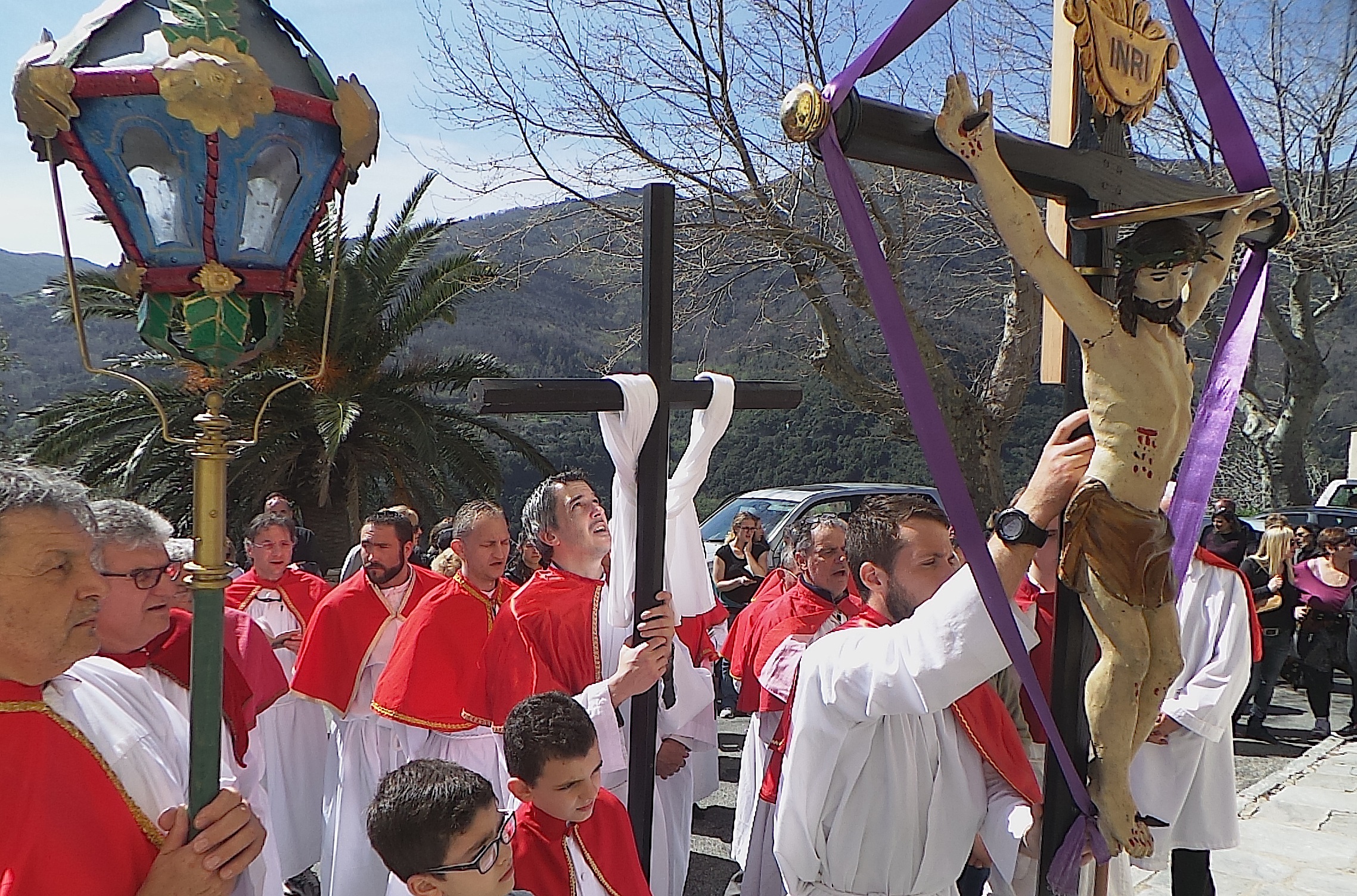 Venneri Santu in Figarella : La fin de la procession de "A Pulezzula"