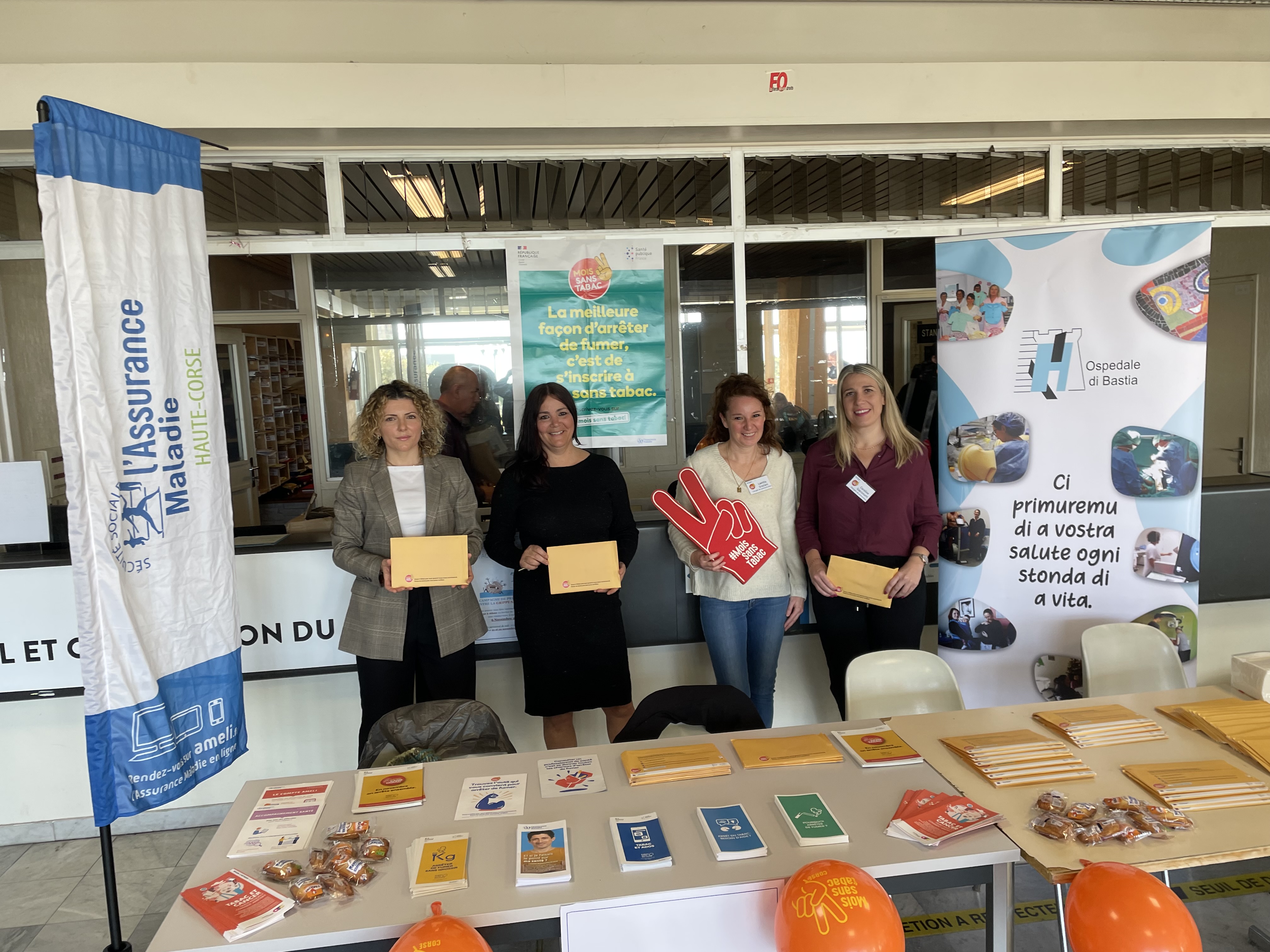 Des professionnels de la santé ont sensibilisé le public aux méfaits du tabac et comment sans priver.