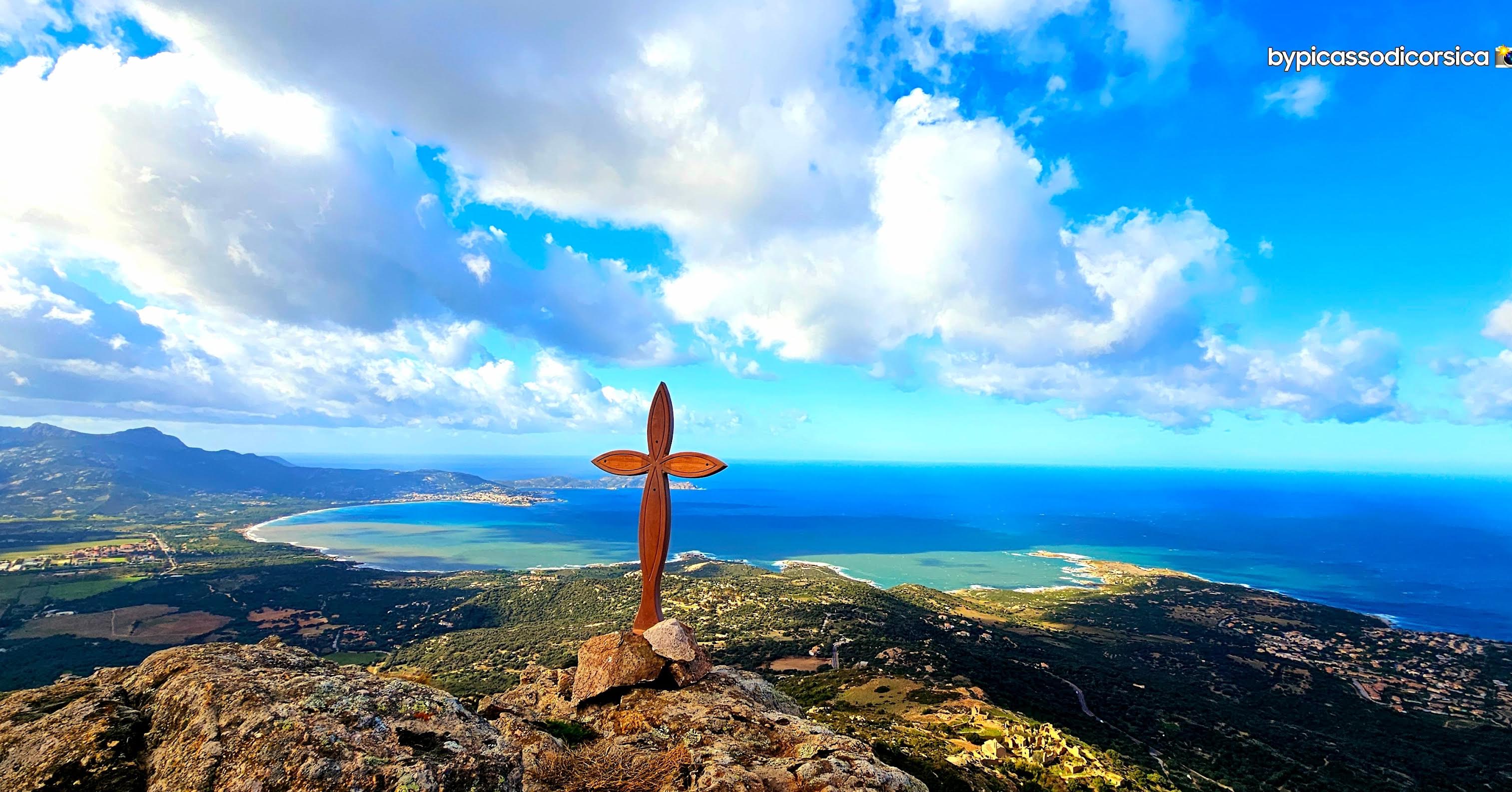La photo du jour : Capu d'Occi a sa croix