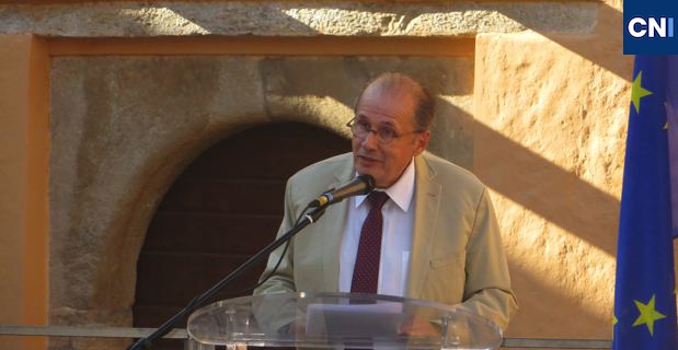 Philippe Peretti apporte son regard d'historien sur la situation.