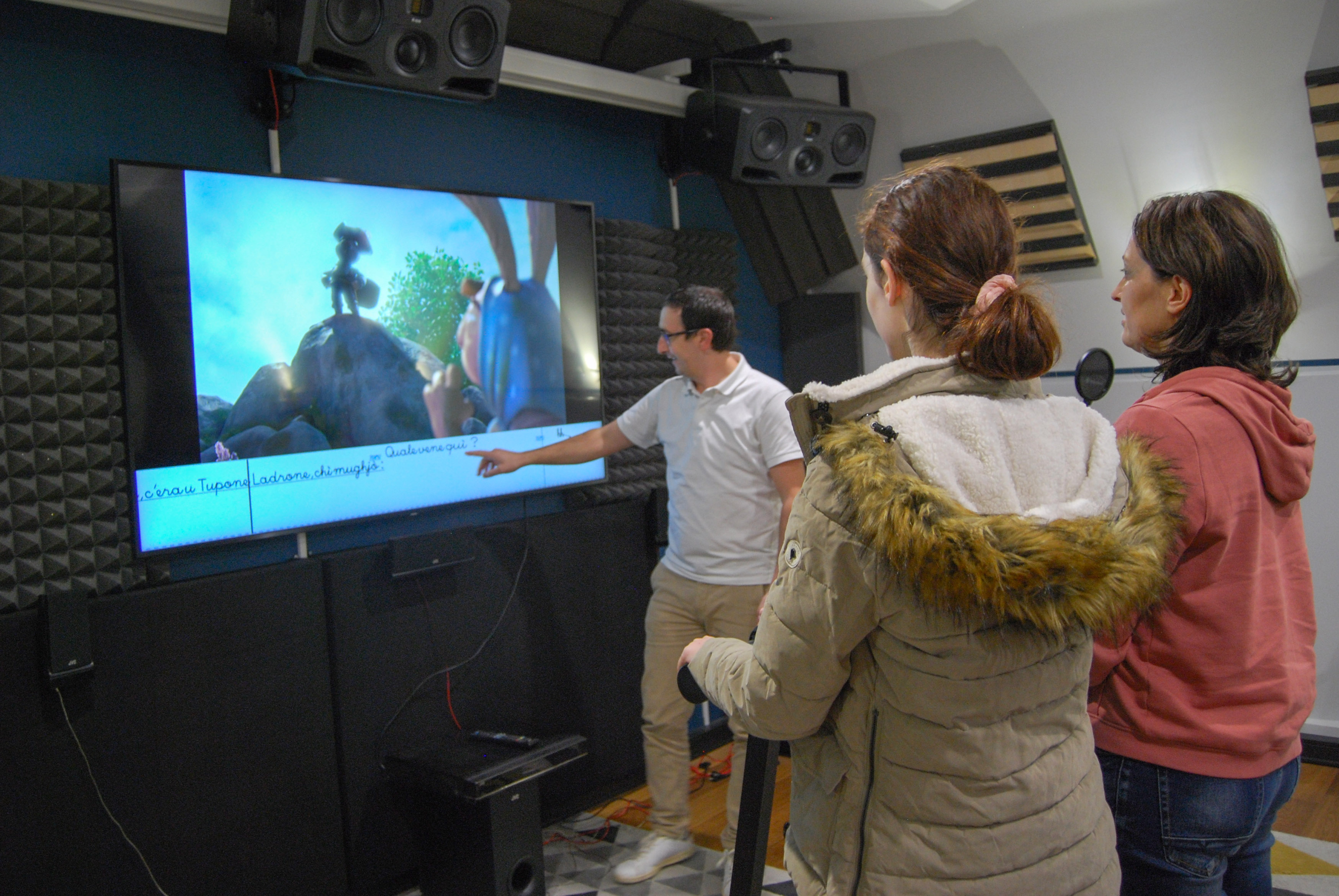 L'équipe de Fiura Mossa propose une initiation au doublage © LH