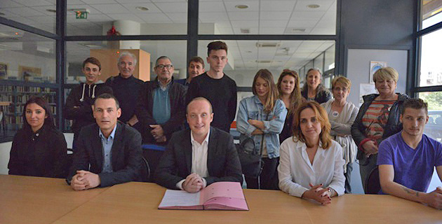Ajaccio : Signature de la convention "Bourse au permis 2015" 