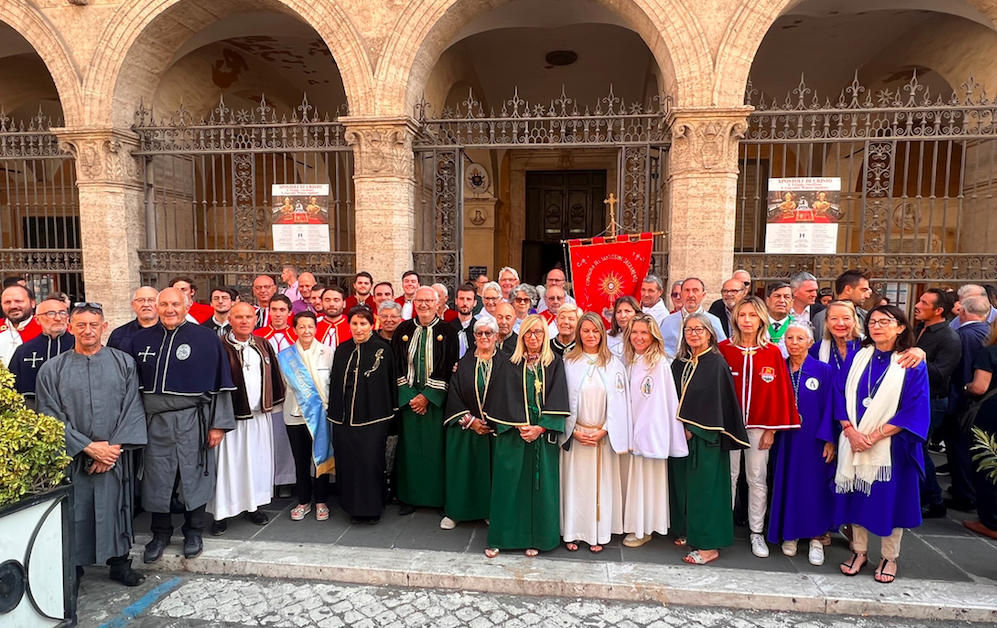 A Rome le 1er octobre dernier, de nombreuses confréries corses ont assisté à la création du cardinal Bustillo