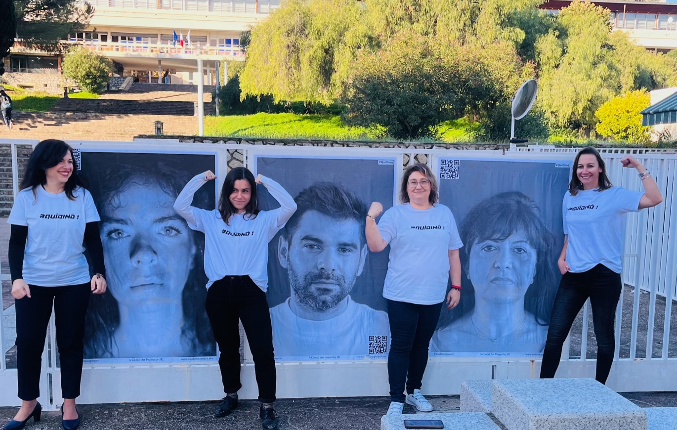 Une grande opération de collage a été effectuée dans la nuit de jeudi à vendredi pour dénoncer et sensibiliser sur les violences faites aux femmes.