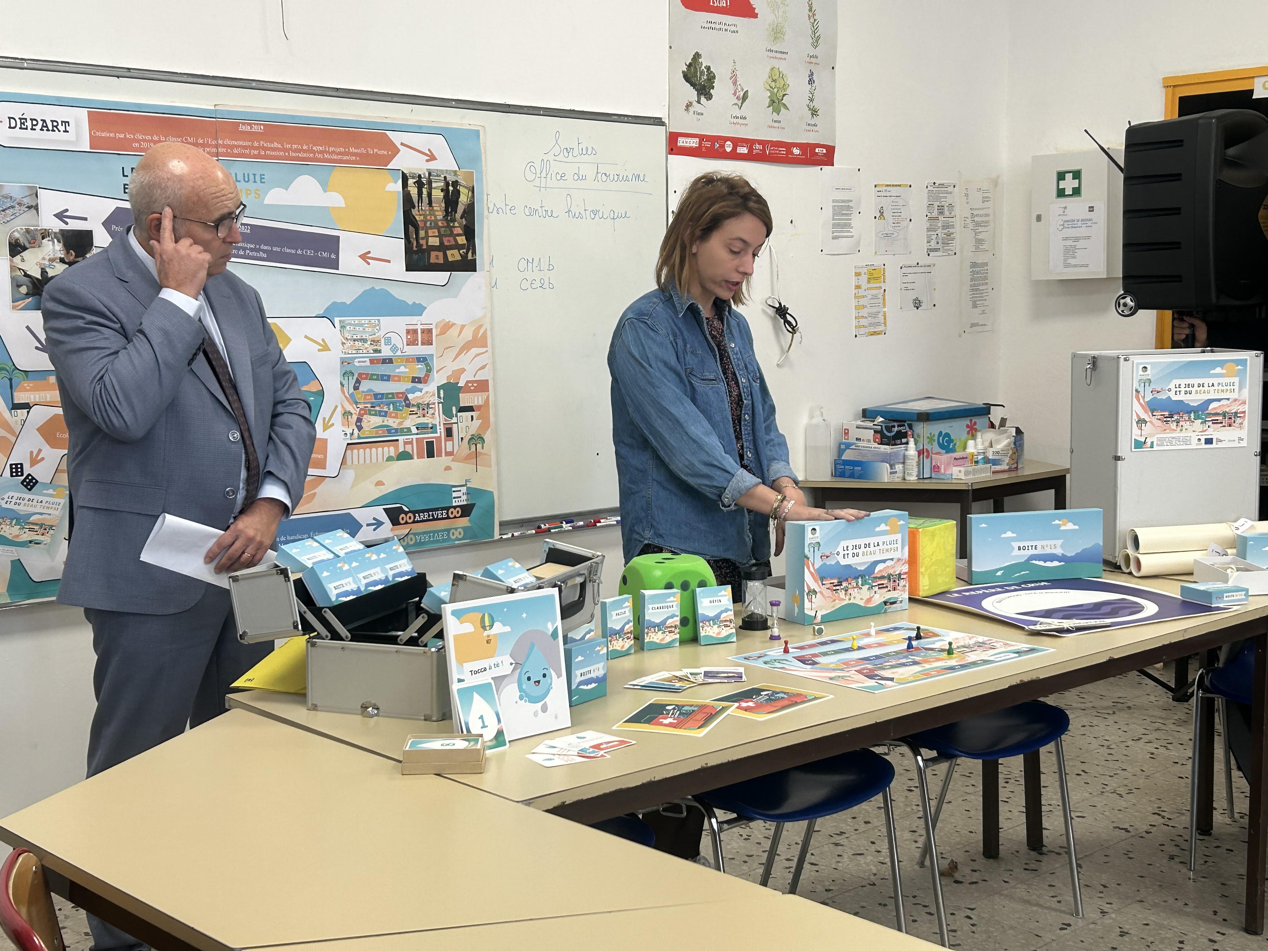 Le "Jeu de la pluie et du beau temps" a été présenté ce matin. (Photo : Angelina Rosano)