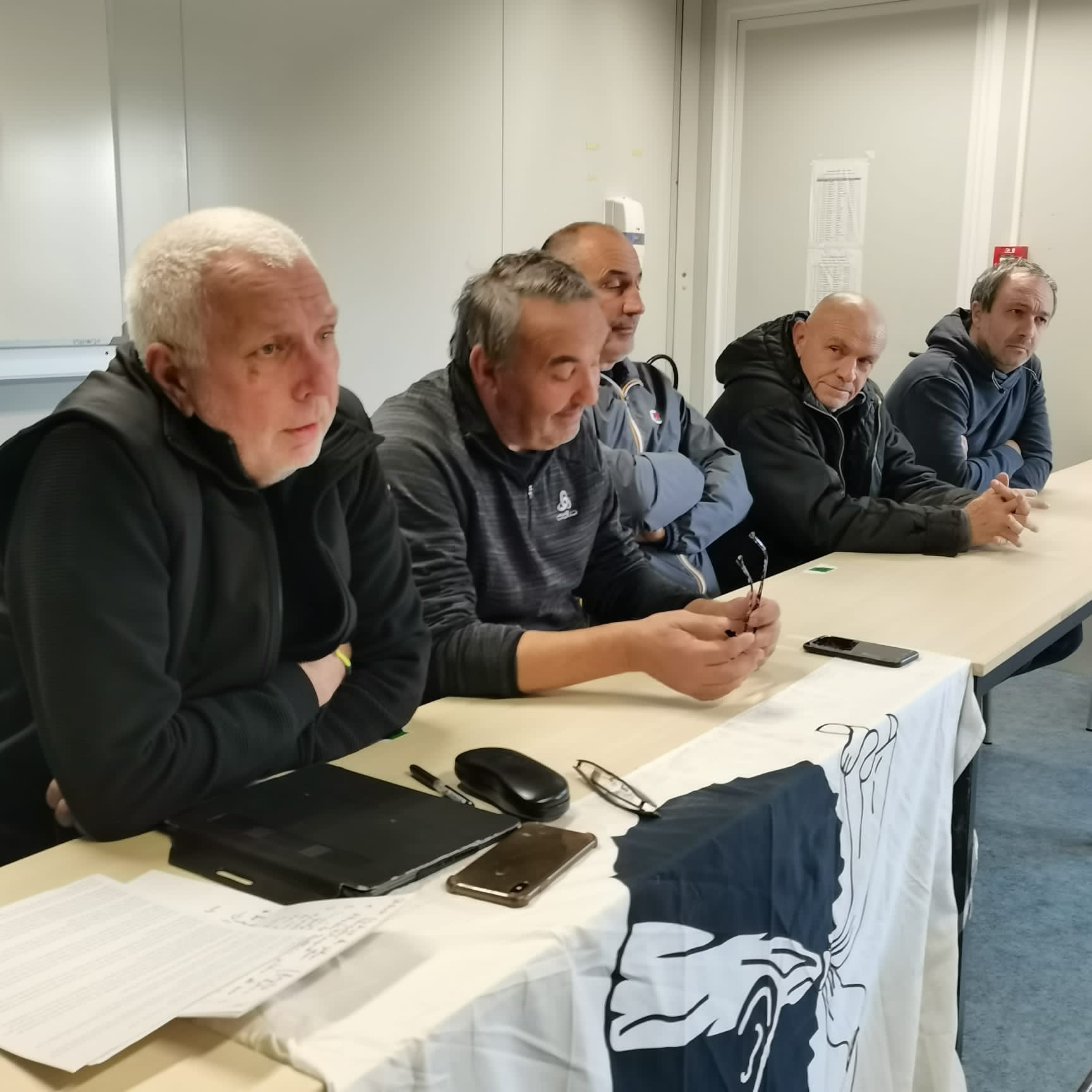 Le PNC a tenu une conférence de presse avant le débat et le vote de la DSP aérienne, qui se tiendra jeudi à l'Assemblée de Corse. (credit photo Magali Gozzi)