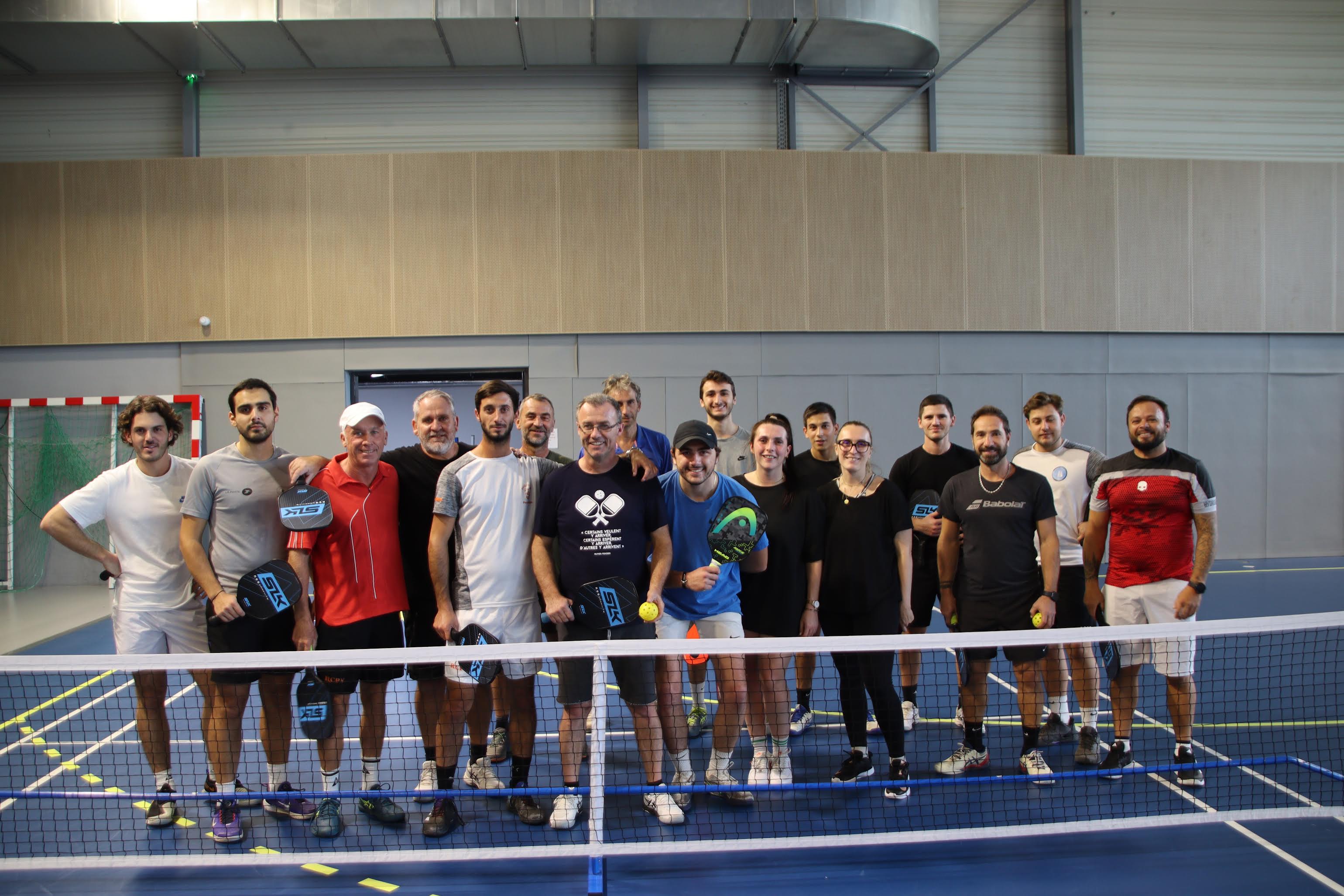 Une partie des licenciés portovecchiais autour du  président du RCPV Olivier Maisetti