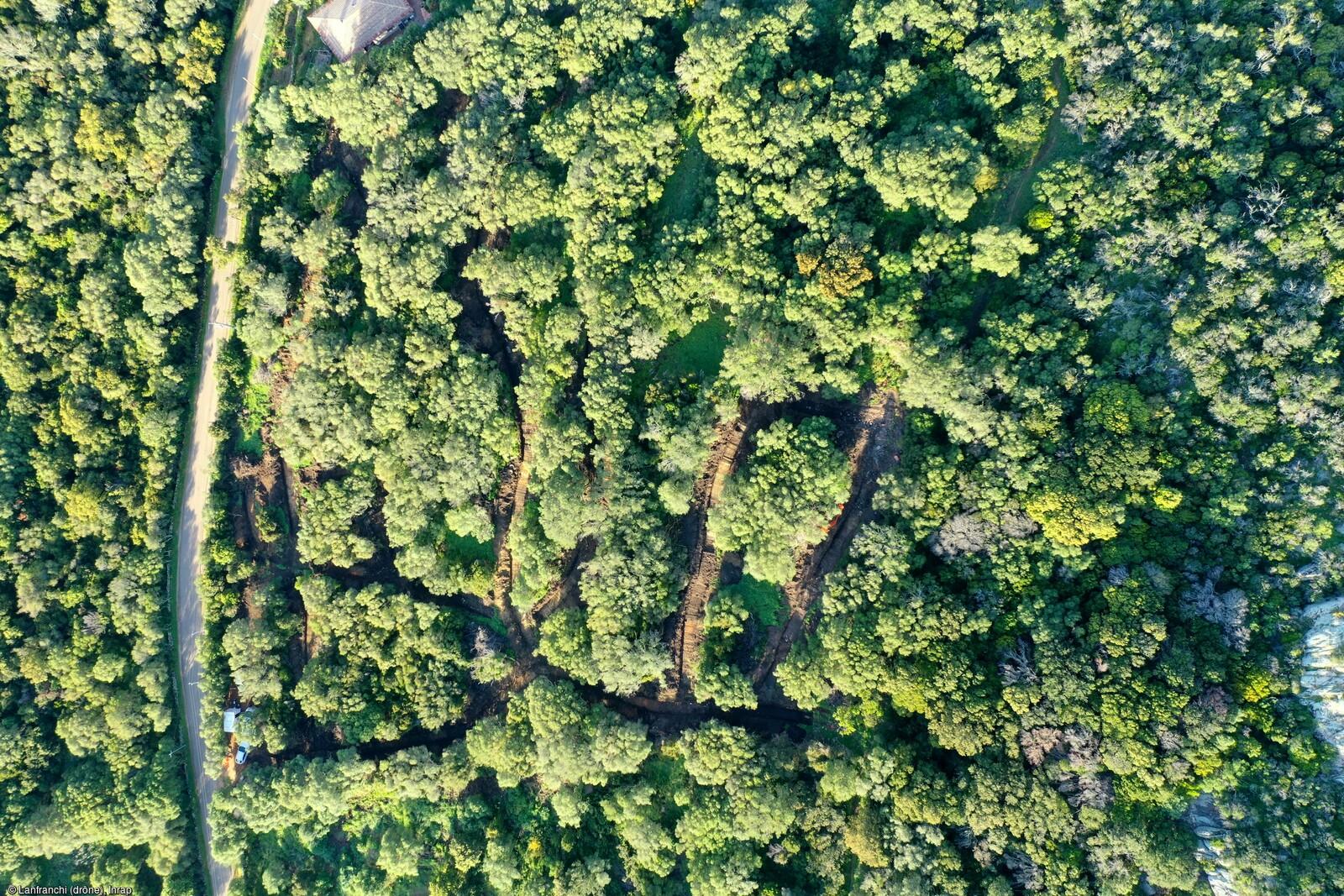 Le site de Sotta qui a été mis au jour par l'Inrap en début d'année, et qui porte des traces du Néolithique. PHOTO INRAP