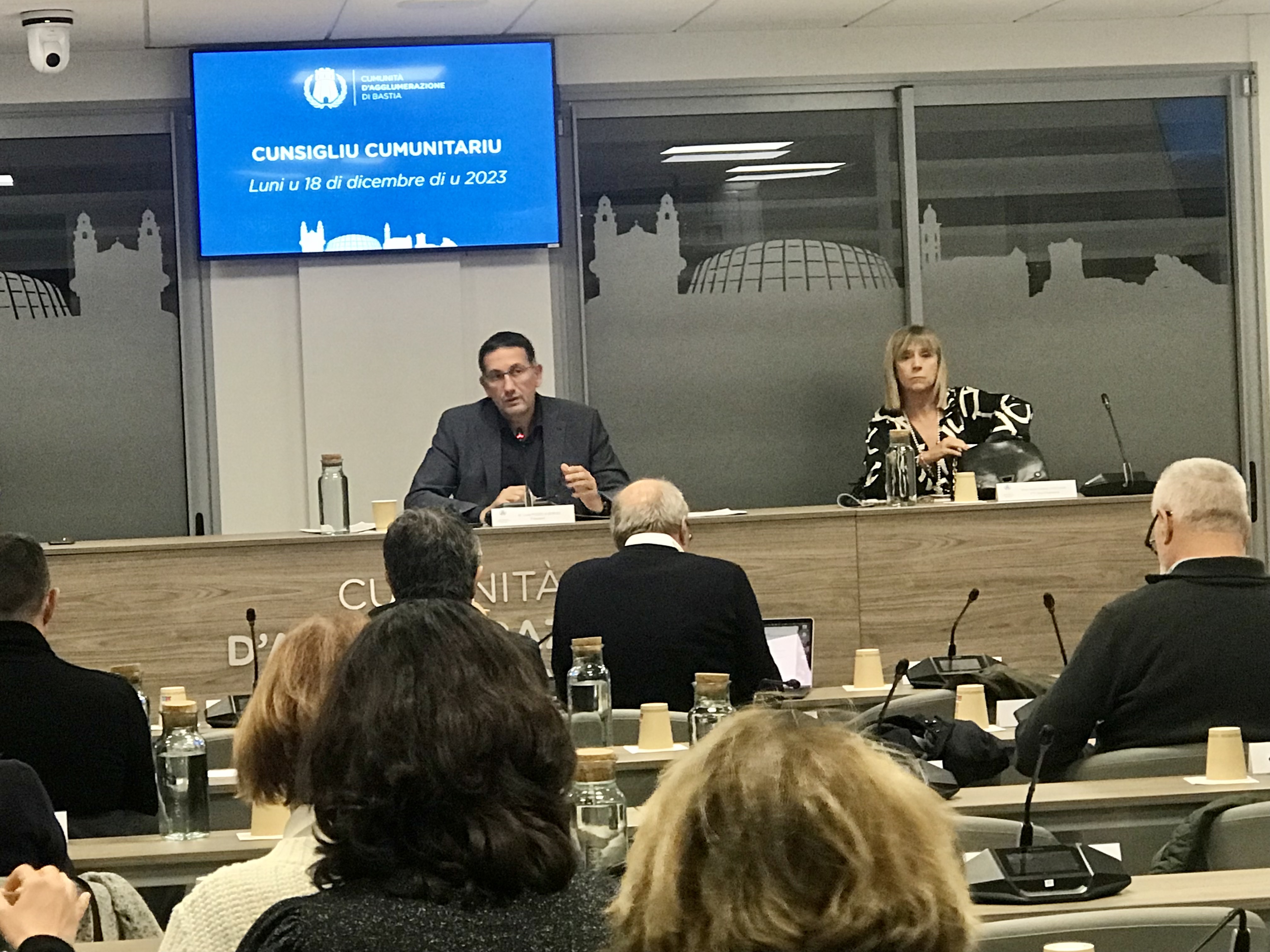 Louis Pozzo di Borgo, le président de la CAB, durant le conseil communautaire de lundi soir.