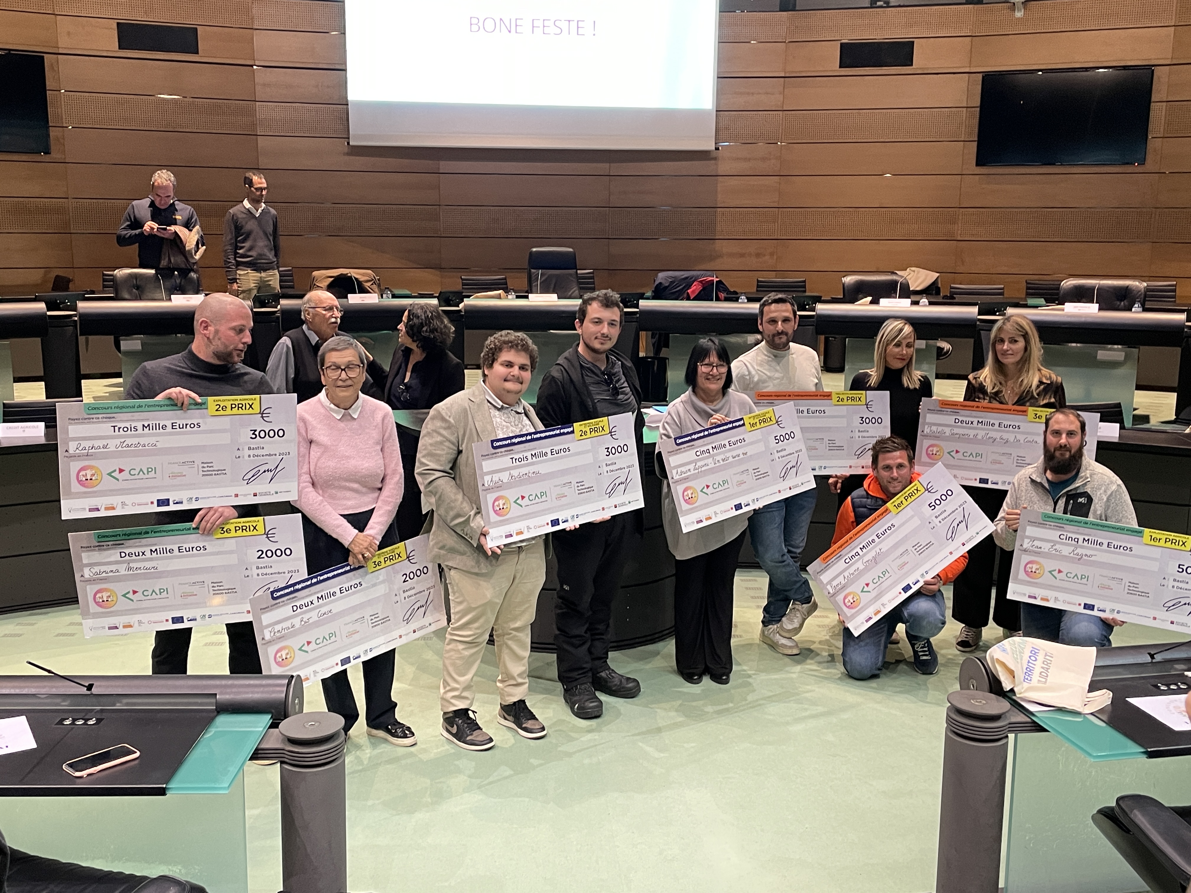 L'intégralité des lauréats des catégories ESS, agricole et TPE lors de quatrième édition du concours régional de l'entreprenariat engagé de la Capi.