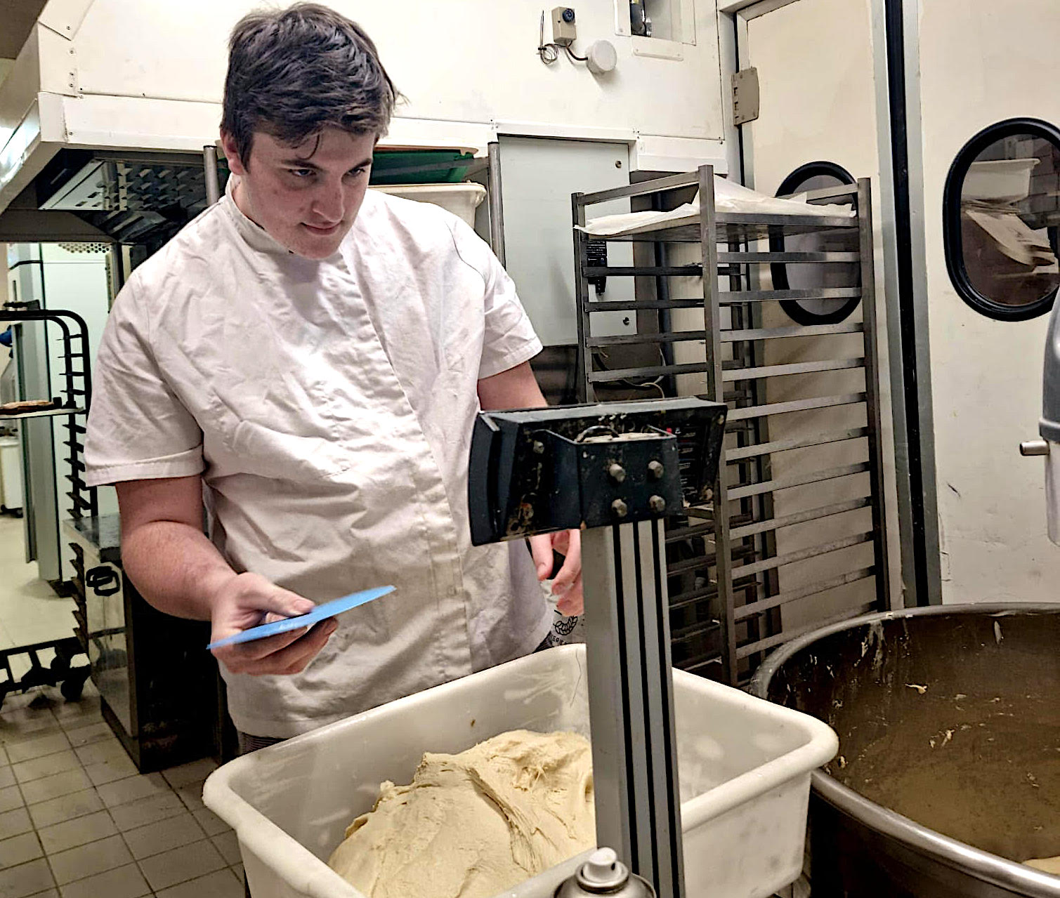 Pour confectionner une galette, il faut de la précision mais aussi de la patience et le goût du partage.