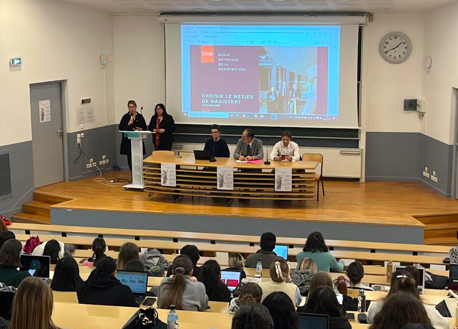 Plusieurs intervenants professionnels ont présenté leur métier dont Maîtres Benoît Bronzini de Caraffa et Marie Colombani, ainsi que Maître Laurent Pellizza