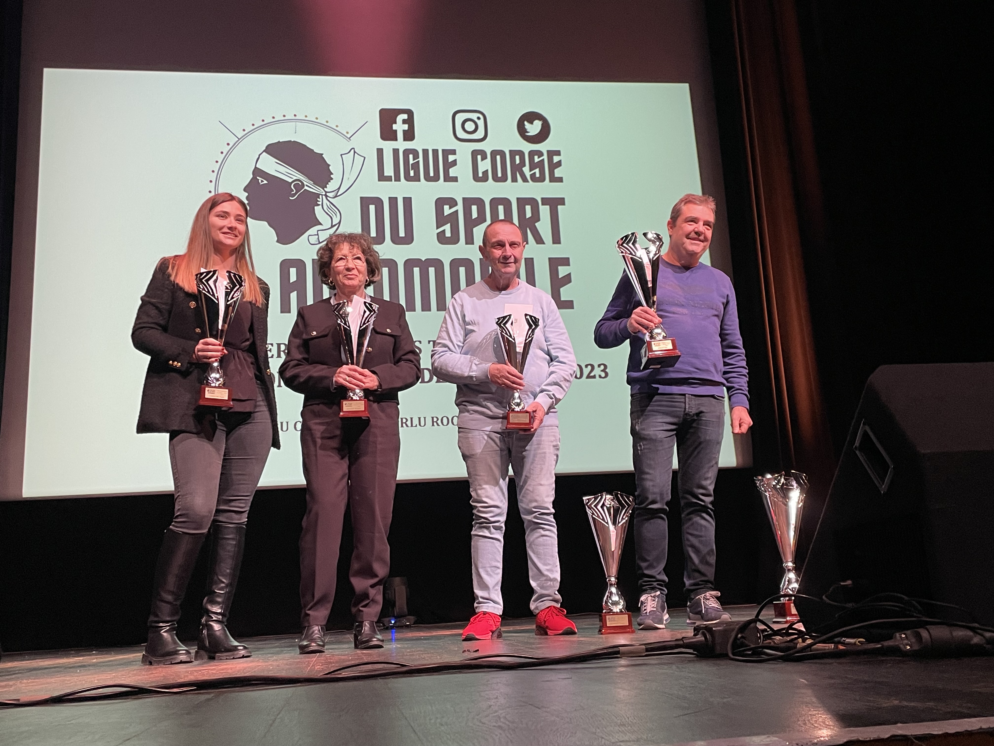 Le podium VHRS (pilotes/copilotes)