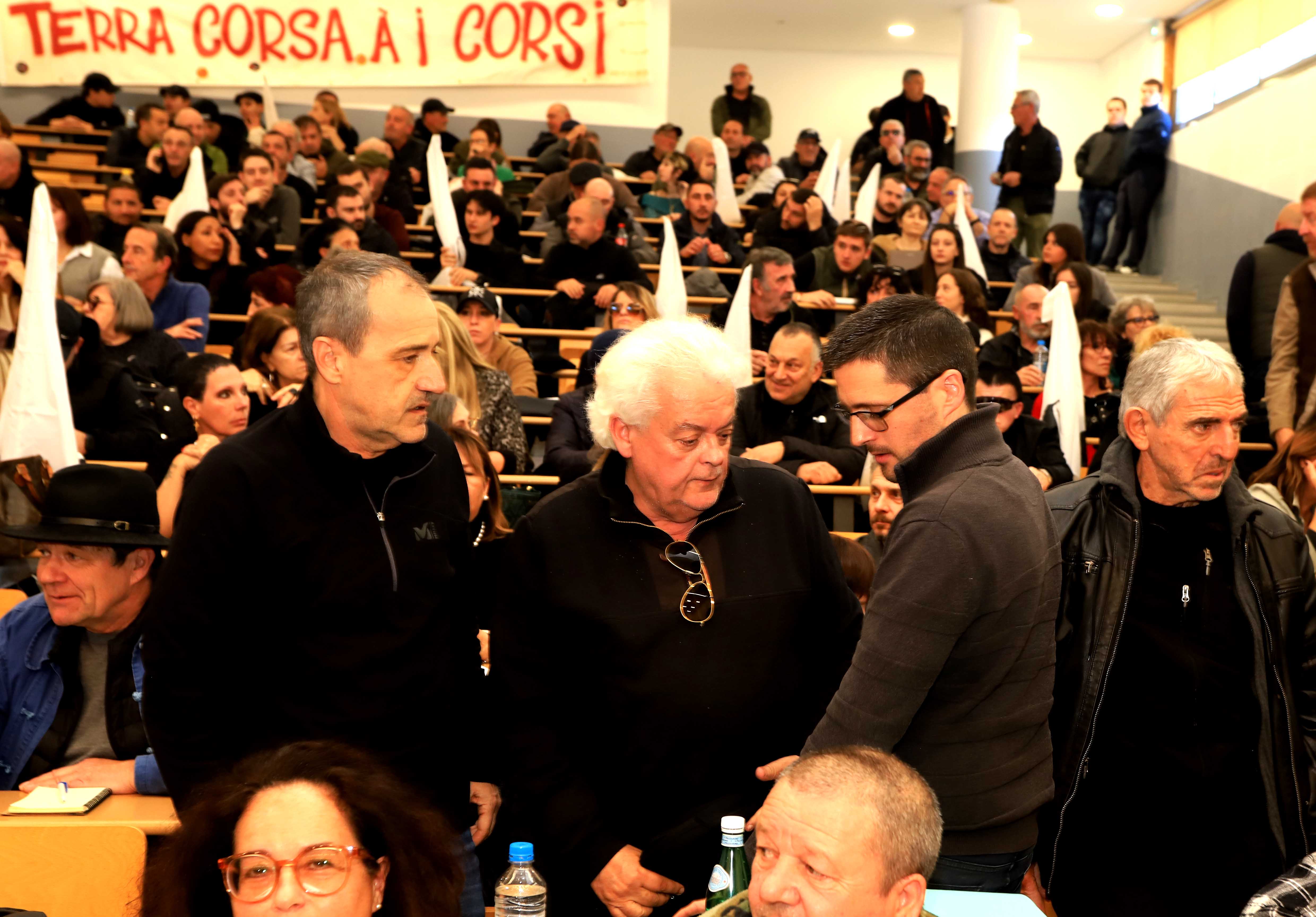 Petr’Anto Tomasi avec Jean-Guy Talamoni et Alain Simoni