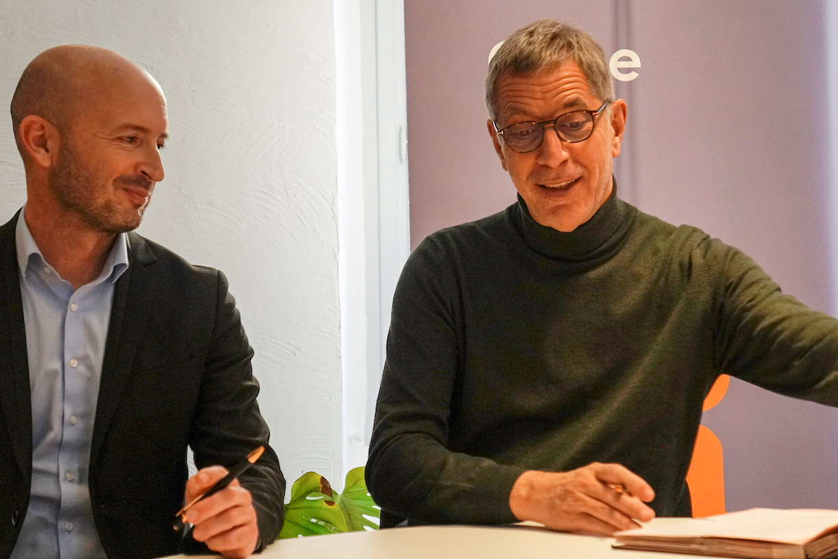 Pierre Savelli, président des Missions locales a signé l'accord-cadre © LH