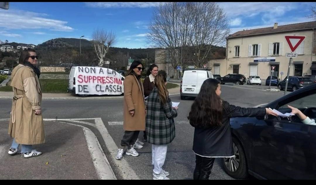 Corte : Mobilisation des parents d’élèves et blocages en vue contre la fermeture d’une classe à Sandreschi