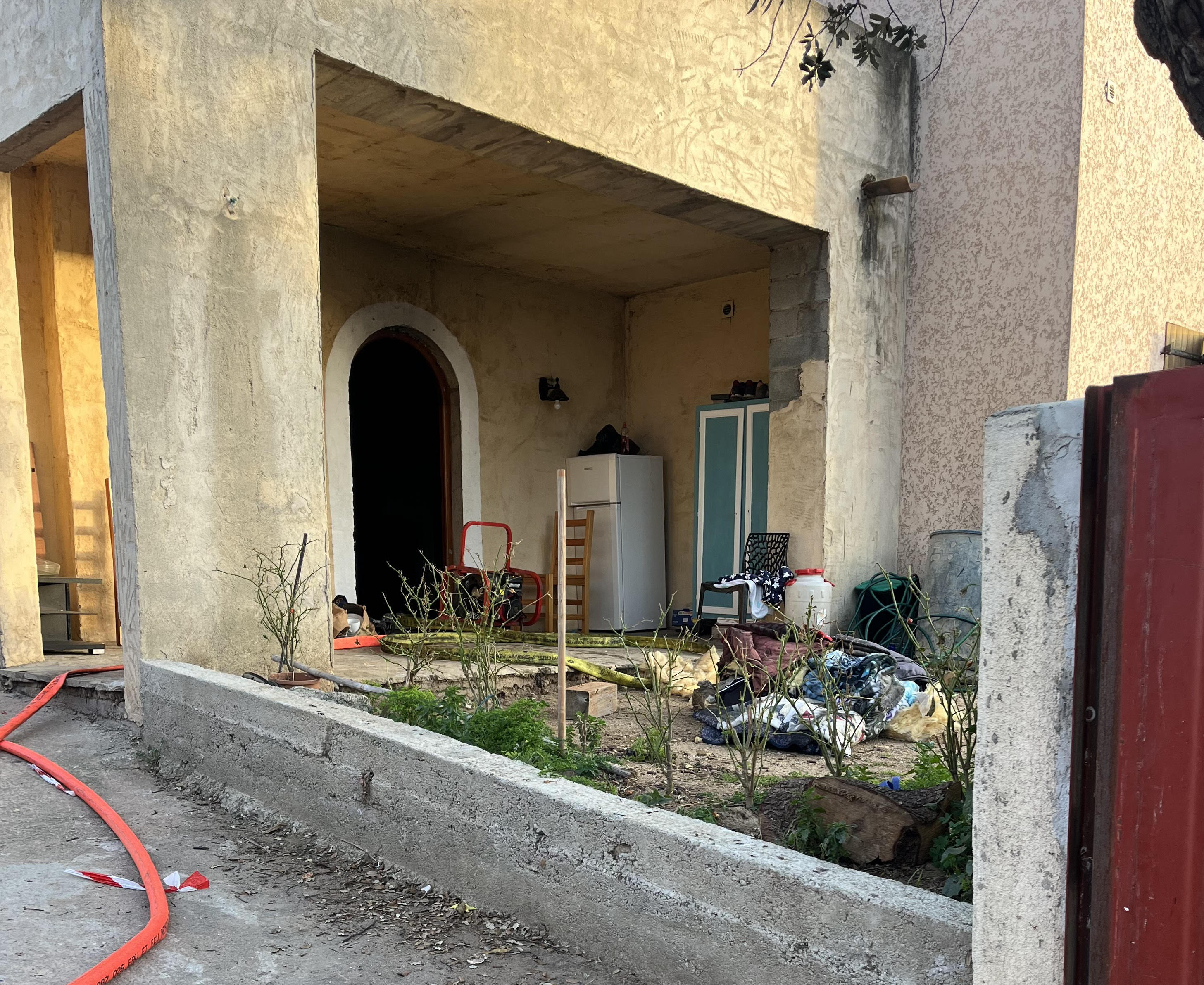 L'Ile-Rousse : le feu au rez-de-chaussée d'un immeuble