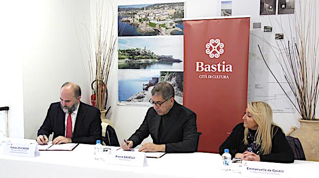 Fabien Ducasse, directeur régional de la Banque des Territoires, Piefrre Savelli, maire de Bastia et Emmanuelle de Gentili
