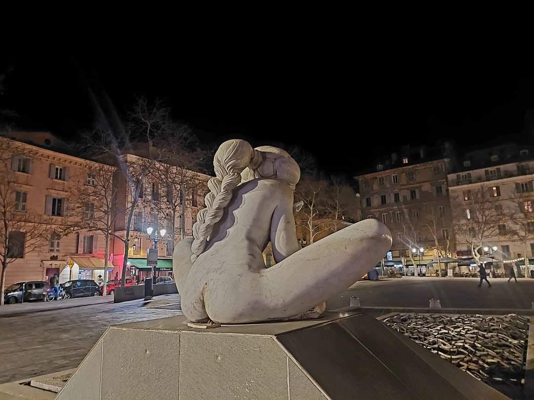 La photo du jour : Bastia la nuit, c'est beau aussi...