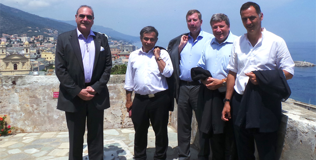 Le maire de Bastia, Gilles Simeoni, Henry Marty-Gauquié, représentant du groupe BEI (Banque européenne d'investissement) à Paris, Xavier Bezançon, Délégué général EGF-BTP, Henri Malosse, président du Conseil économique et social européen, et Pierre Delsaux, Directeur général adjoint à la Direction générale de la Commission européenne.