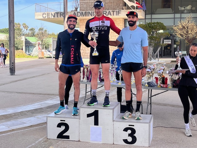 ​10 km de Porticcio : Joseph Baghioni seul au monde