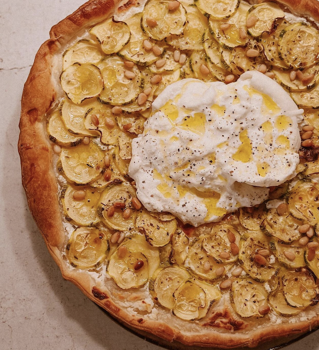 À table : tarte courgette et burrata avec #lapetitecuisinedemarie