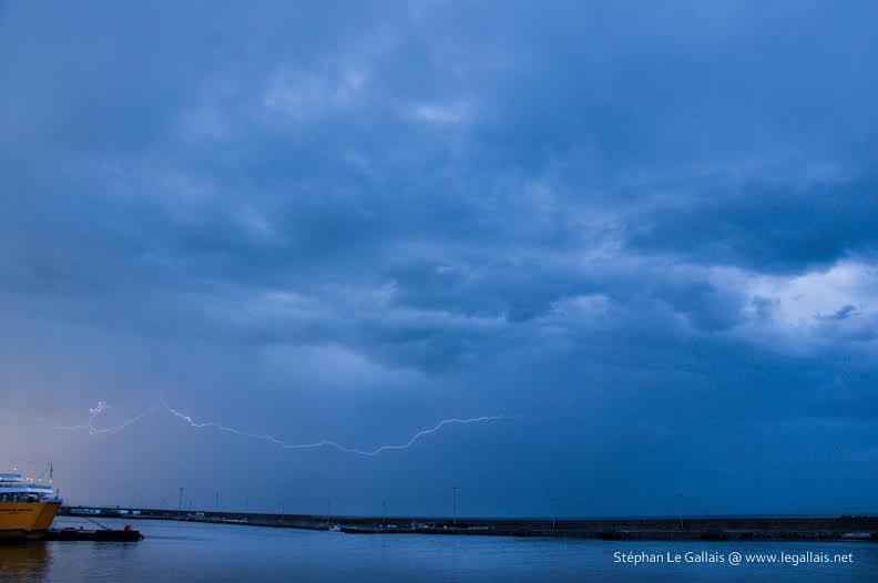 Images : Les orages s'estompent au-dessus du port de Bastia