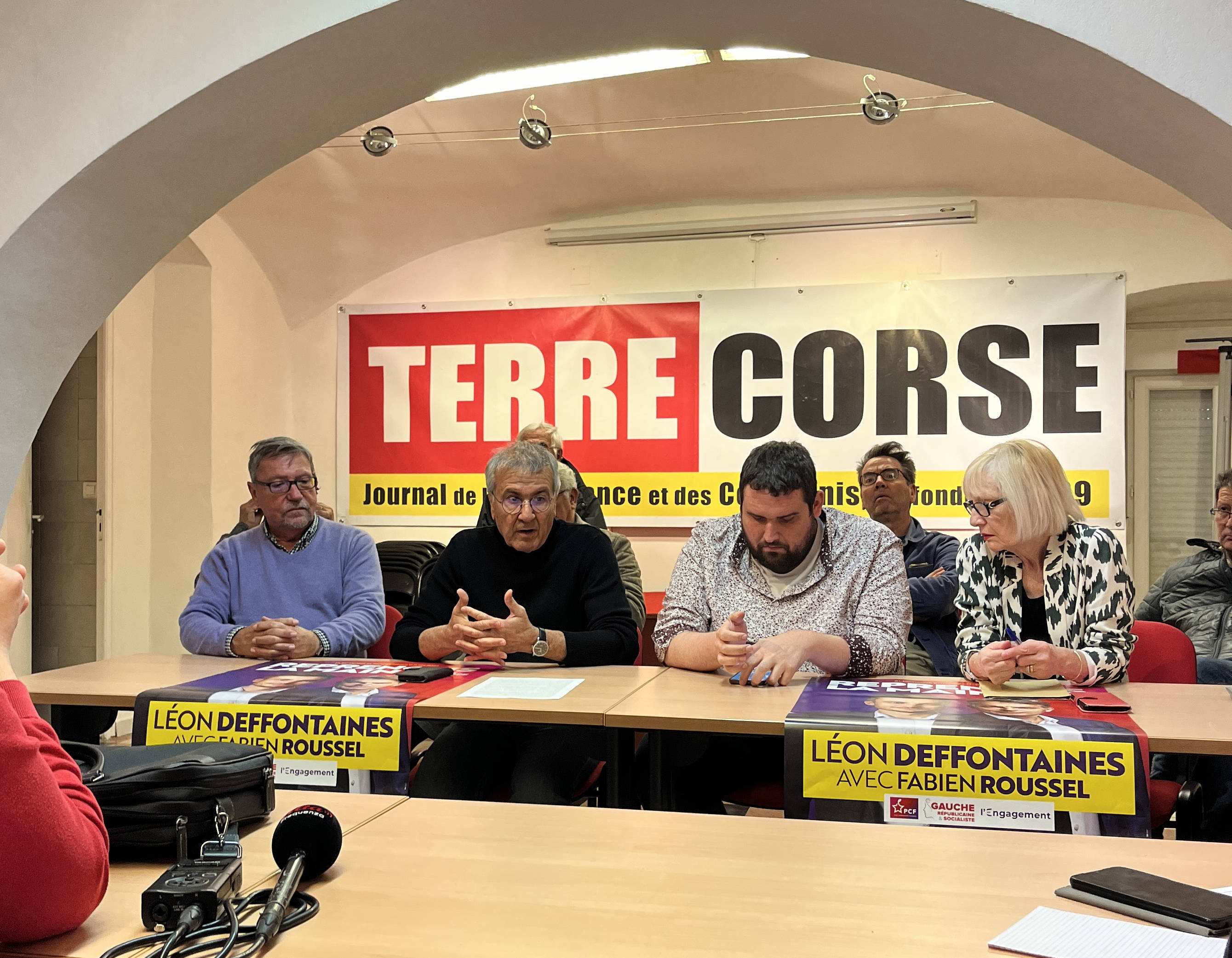 La conférence de presse s'est tenue rue César Campinchi © LH