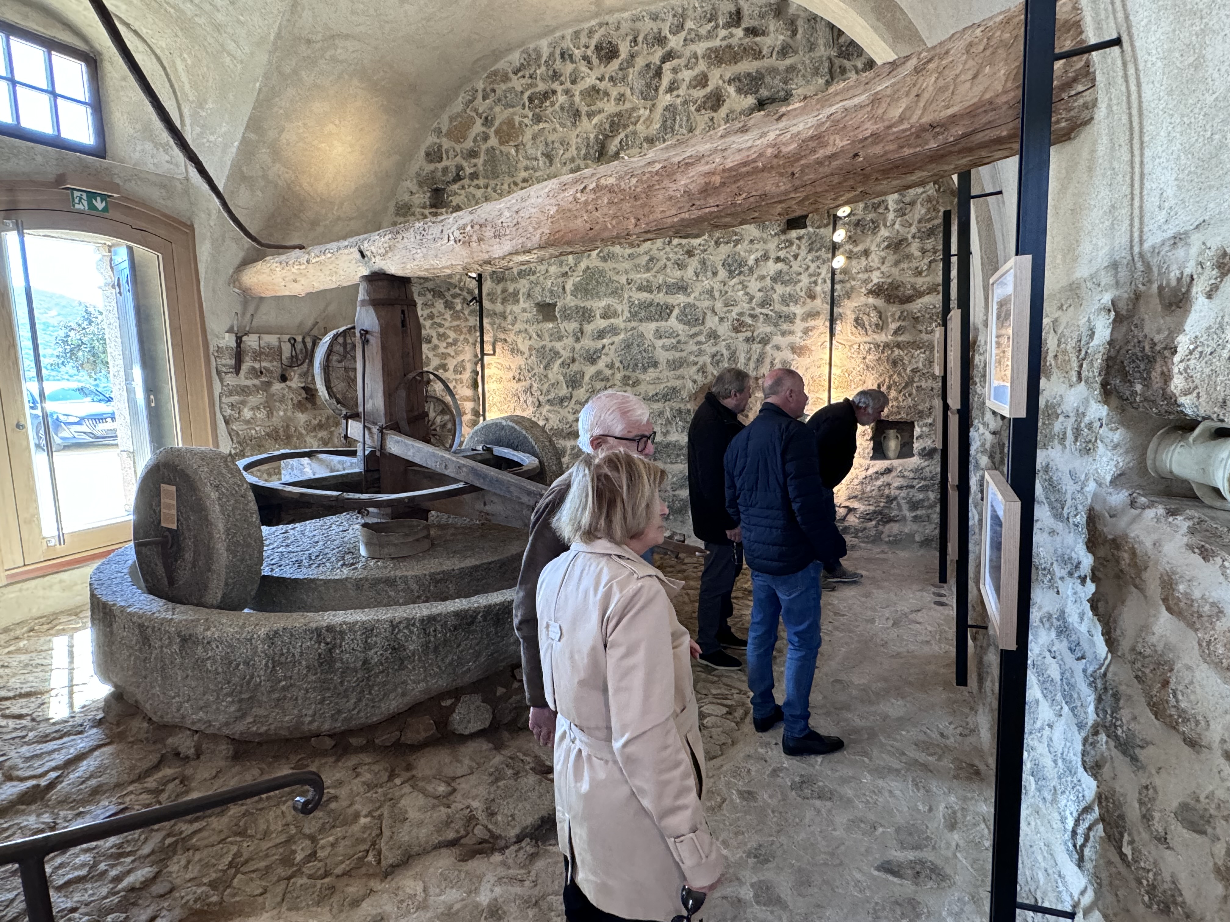 Le BIT d’Aregnu a été inauguré ce mercredi 24 avril, en présence du président de la CCCB, François-Marie Marchetti, de Jean-Baptiste Ceccaldi et Anne-Marie Piazzoli, président et directrice de l’office du tourisme de Calvi et David Calassa, maire d’Aregnu.
