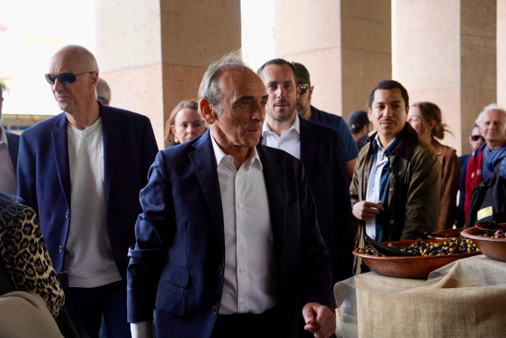 Zemmour il a pu reprendre la déambulation