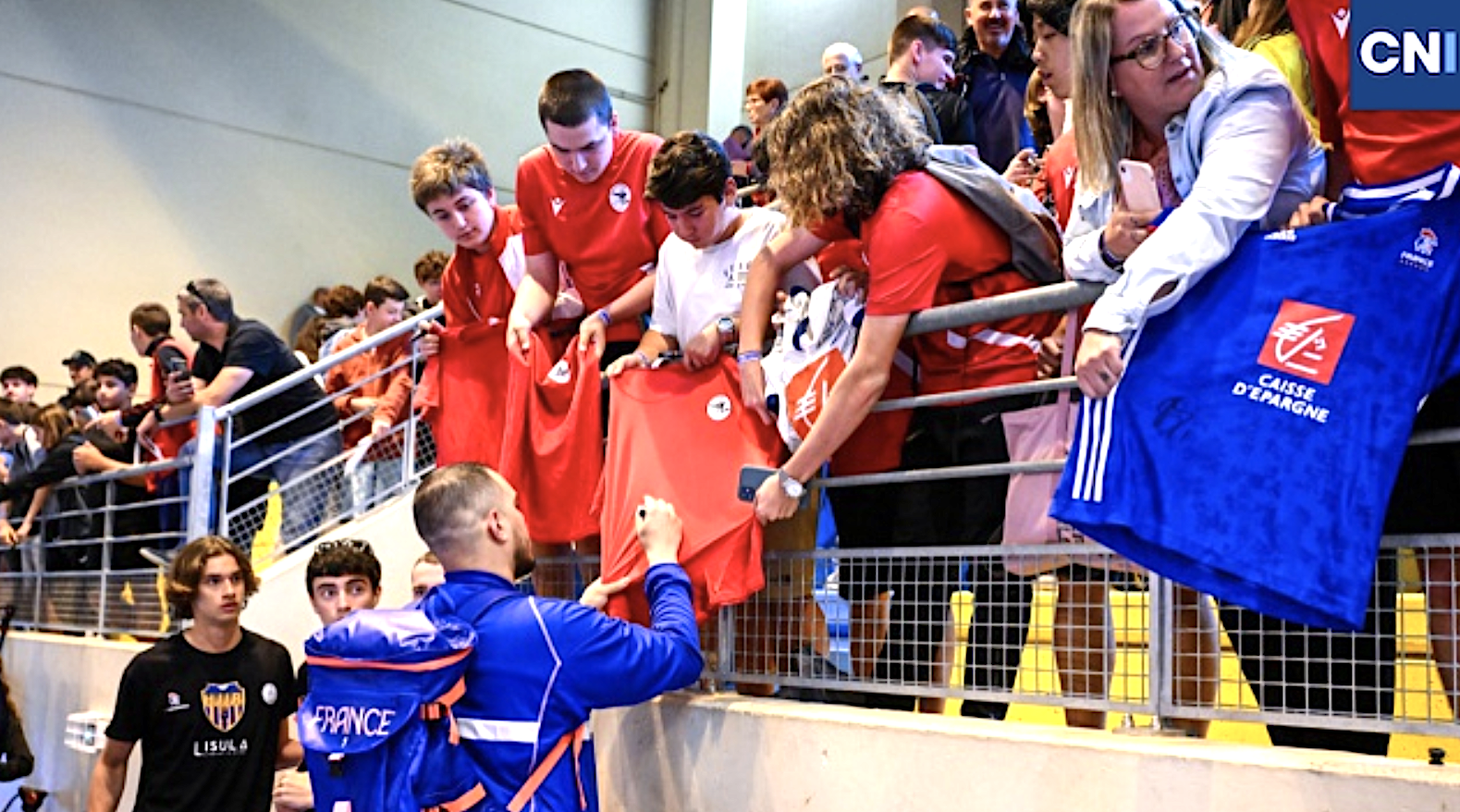 500 enfants se sont rendus à Calvi ce 8 mai pour rencontrer les champions