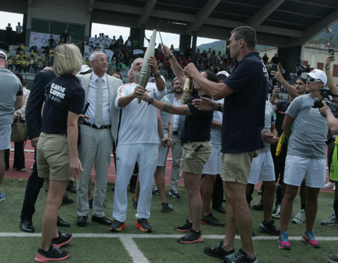 JO 2024 : revivez les meilleurs moments du parcours de la flamme olympique en Corse