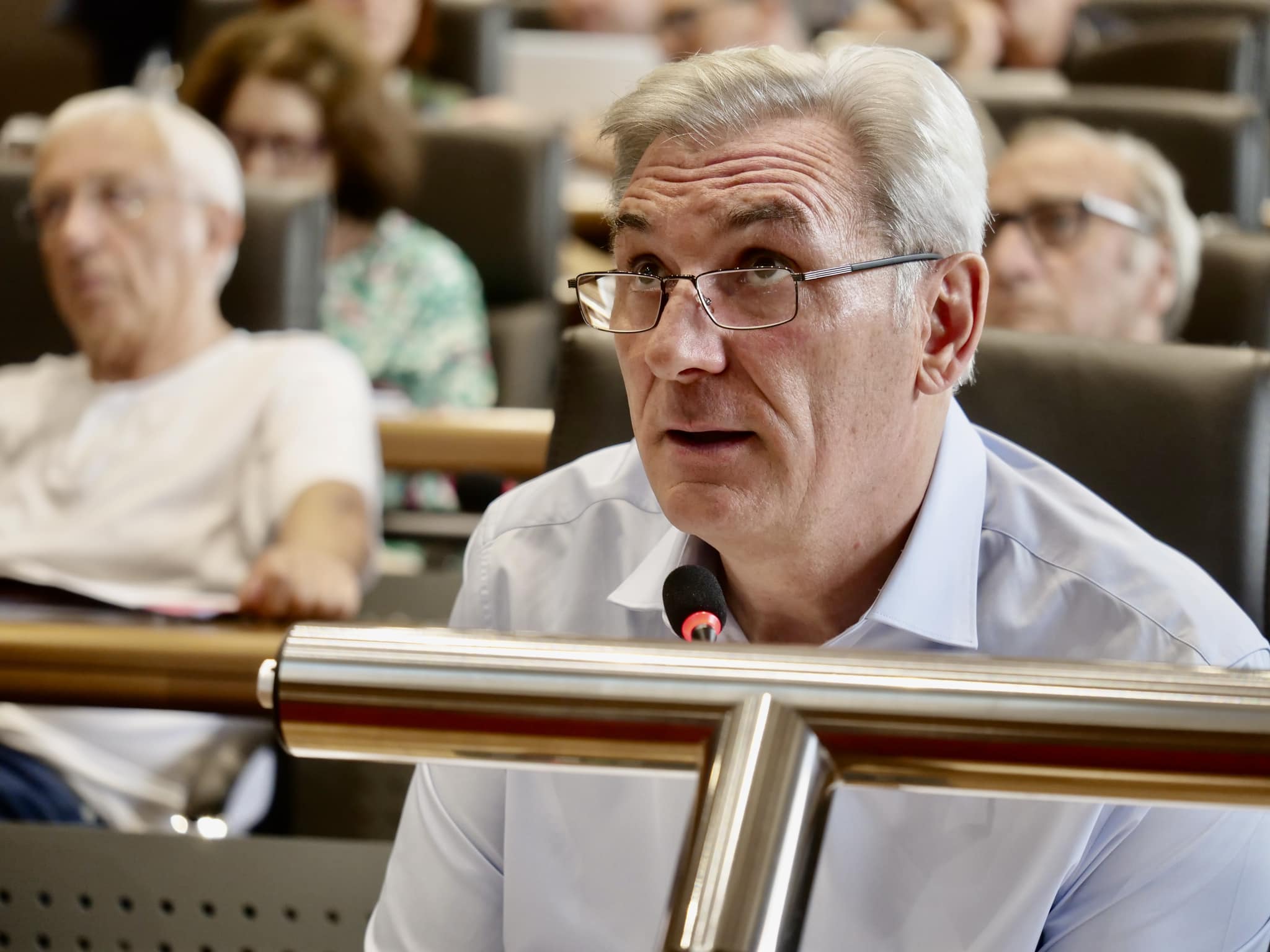 Xavier Lacombe, le premier vice-président de la CAPA, a présenté le rapport sur le compte administratif 2023 (crédit photo : direction de la communication de la CAPA)