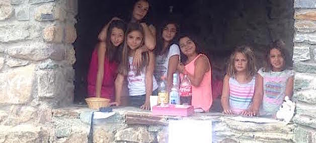 90... € pour les "Restos du cœur" : Le beau geste des fillettes d'Ascu !