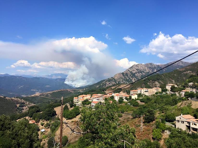 La Corse-du-Sud en proie aux flammes