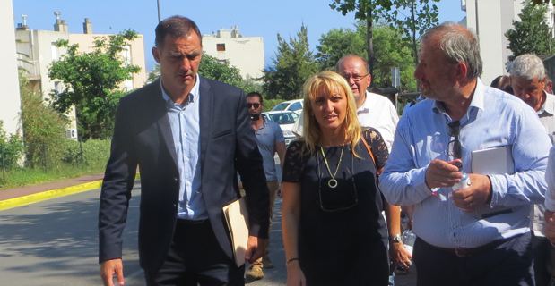 Gilles Simeoni, maire de Bastia, Emmanuelle De Gentili, 1ère adjointe chargée de l'urbanisme, et François Pupponi, président de l'ANRU.